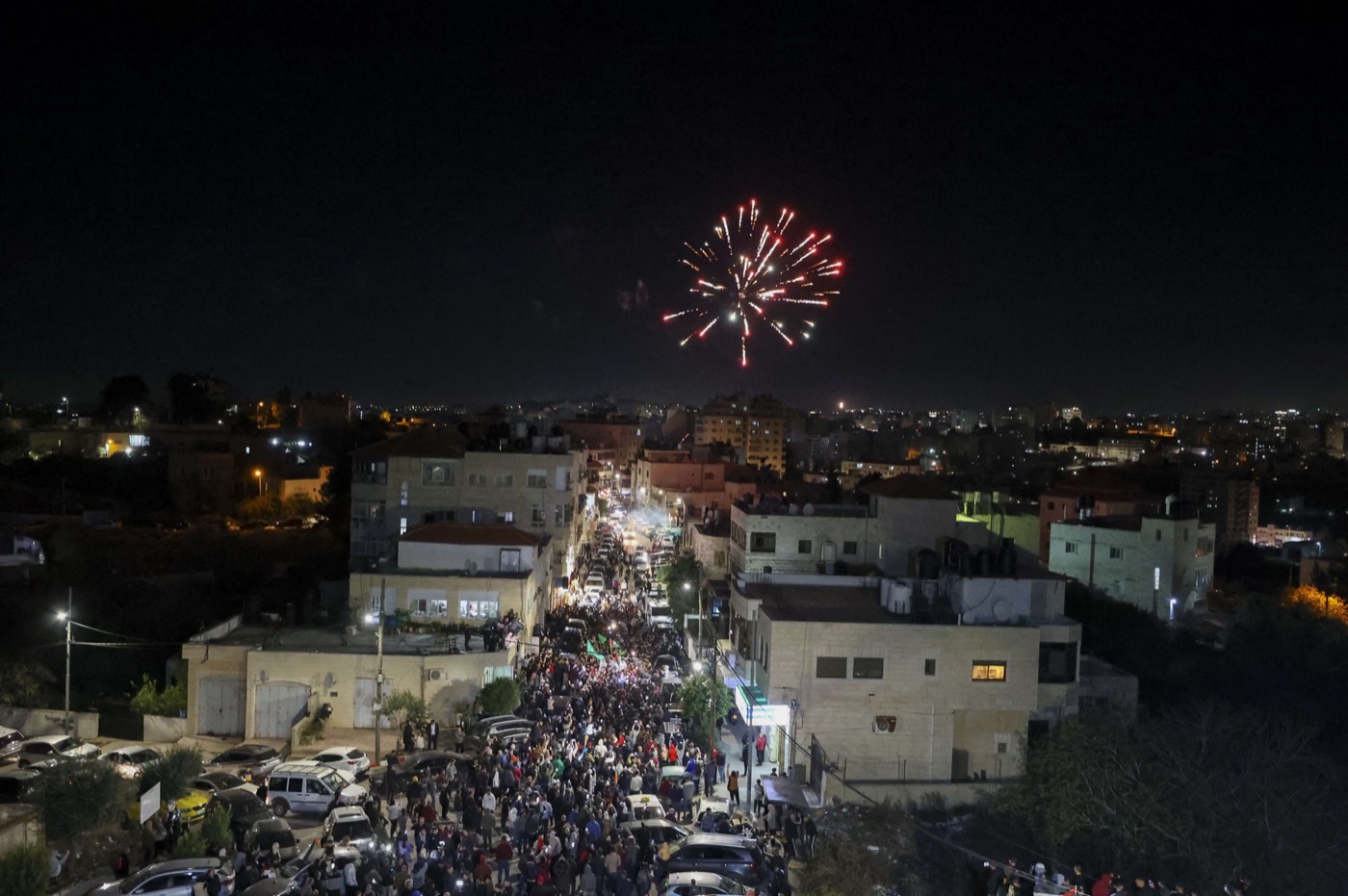 Image of Joy and defiance as Israel frees Palestinian prisoners