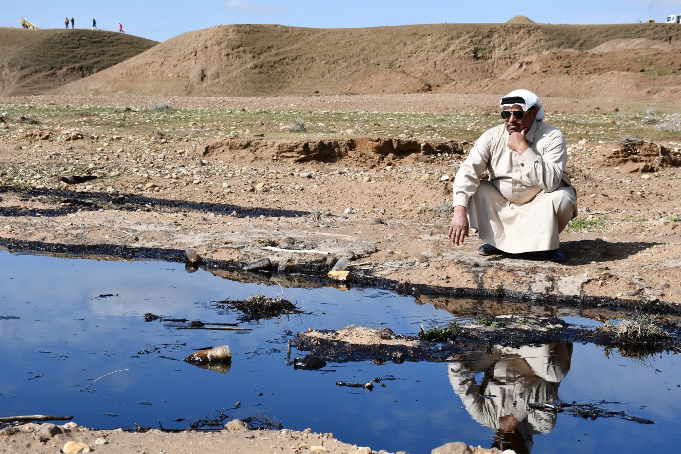 Image of Oil spills pile on pressure for Iraq's farmers