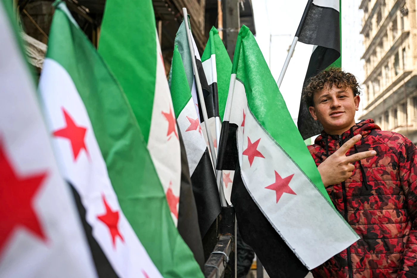 Image of SDF chief vows to punish parties behind shooting people in Raqqa celebrating raising of Syria's new flag