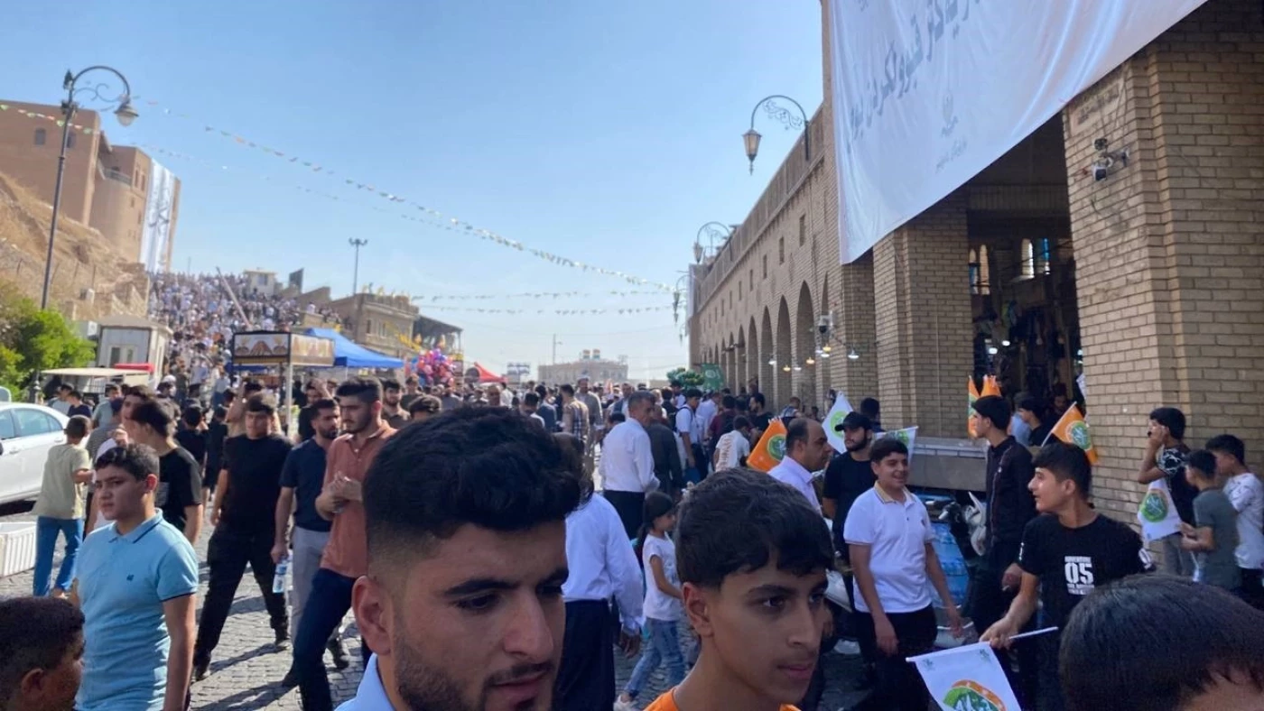 Image of Thousands gather around Erbil Citadel to celebrate birthday of Islamic Prophet Muhammed