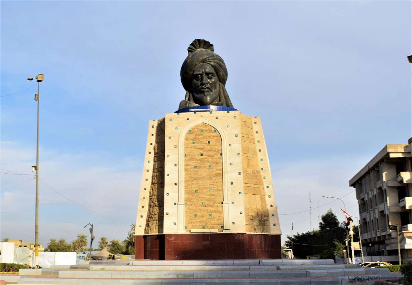 Image of Statue of Abbasid Caliph sparks controversy in Iraq