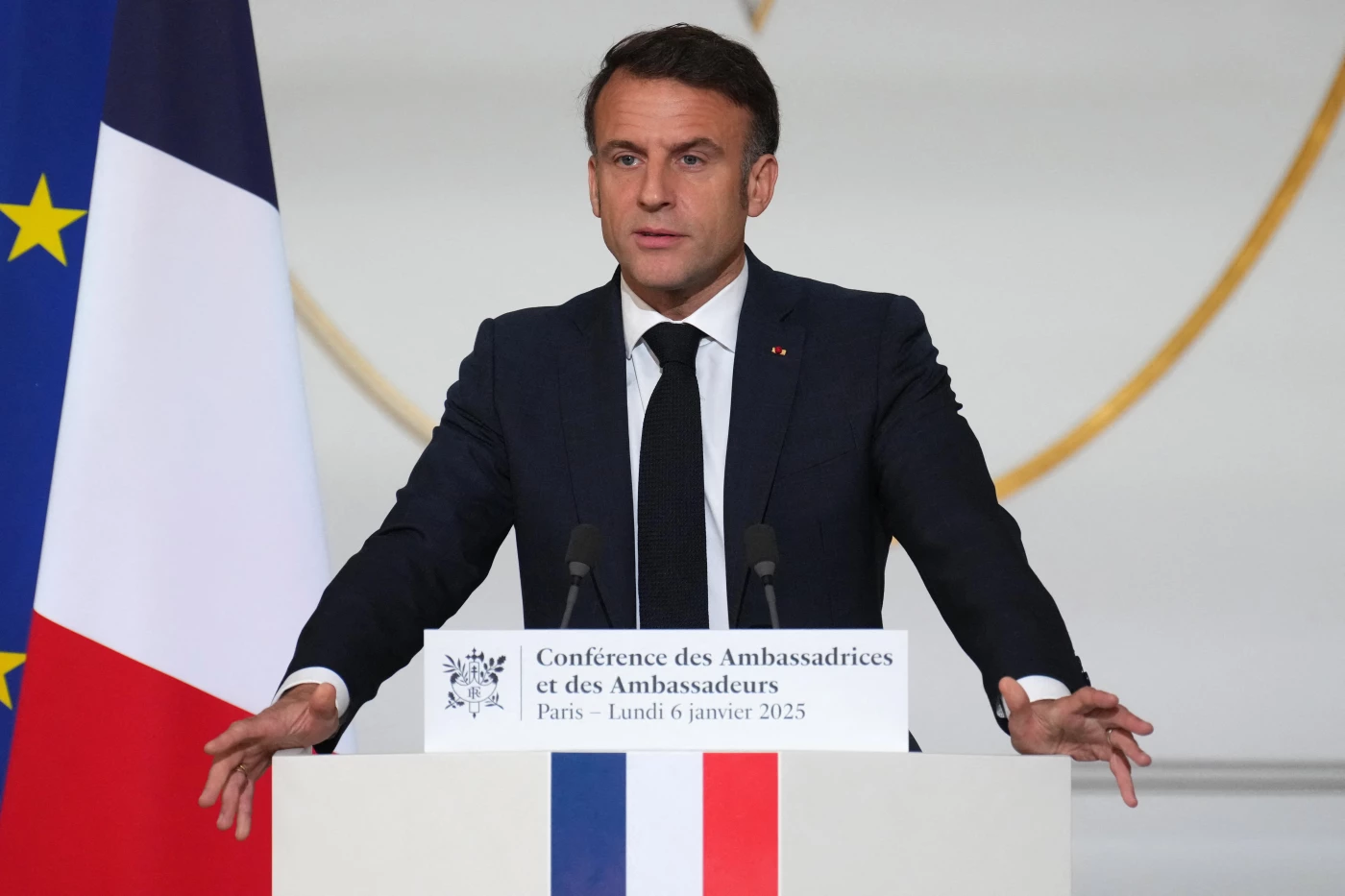 Image of Macron says France will not abandon Kurds in Syria