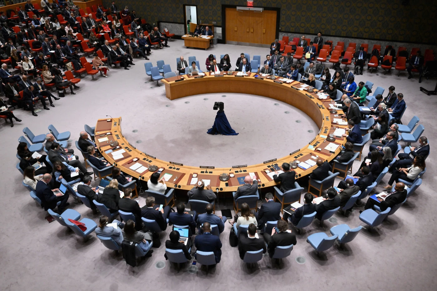 Image of Security Council extends UNAMI mandate 