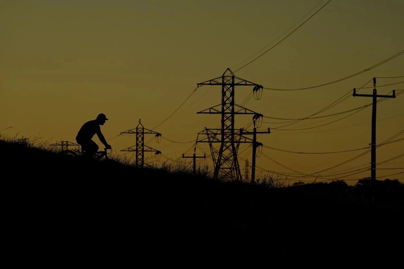 Image of Iraq unveils plan to expand power grid