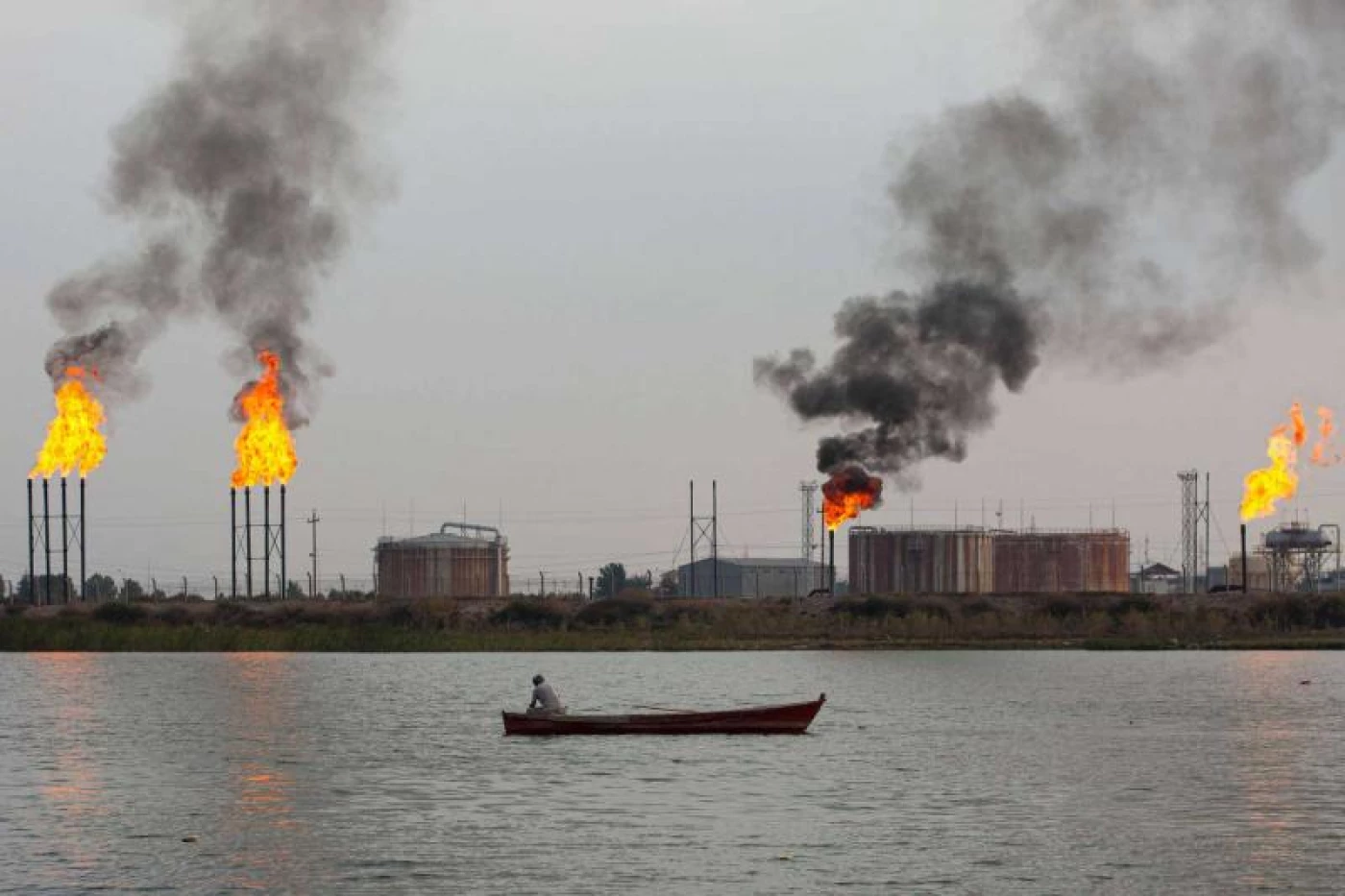 Image of Iraq targets zero gas flaring by 2028 as PM unveils major economic diversification Plans